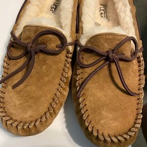 UGG slippers Dakota
